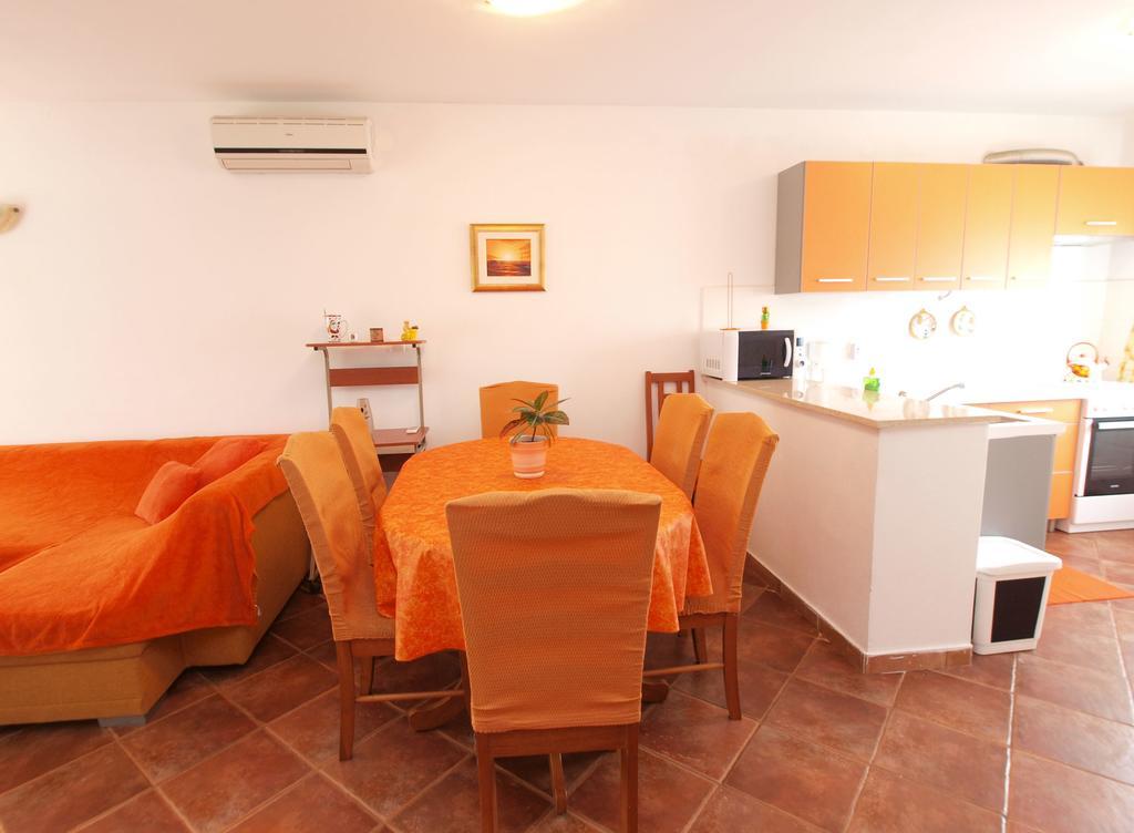 Apartment With 4 Bedrooms 446 Fažana Extérieur photo